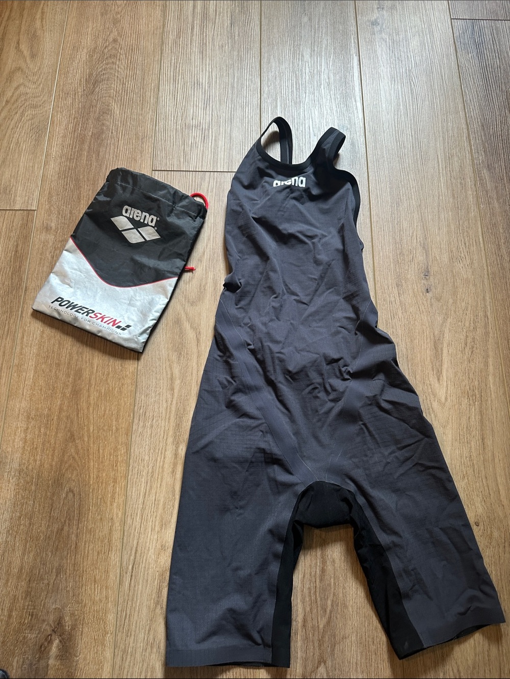 Arena Powerskin Carbon Flex Open-Back Kneeskin Black